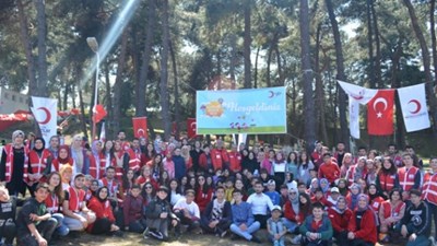 300 Çocuk Samsun Kızılay Kampında Eğlendi